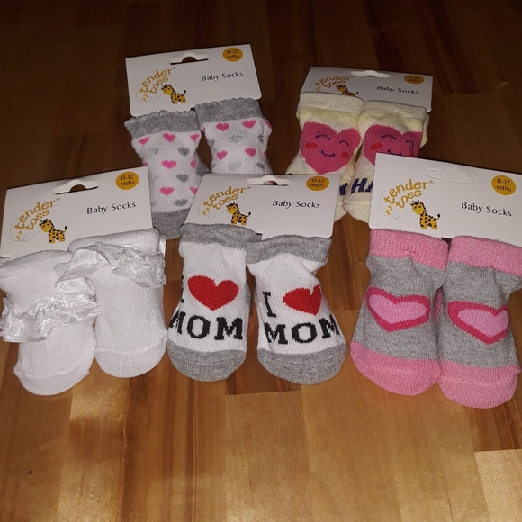 @kariwayrynen 10 Pairs Baby Girl Socks 12-24 Mths. - Picture 2 of 5